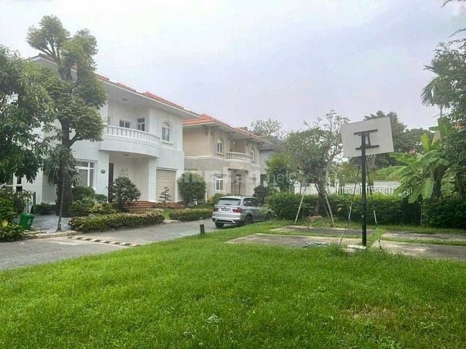 Cho thuê Biệt Thự đơn lập Phú Gia- PMH giá 93tr- có sân vườn