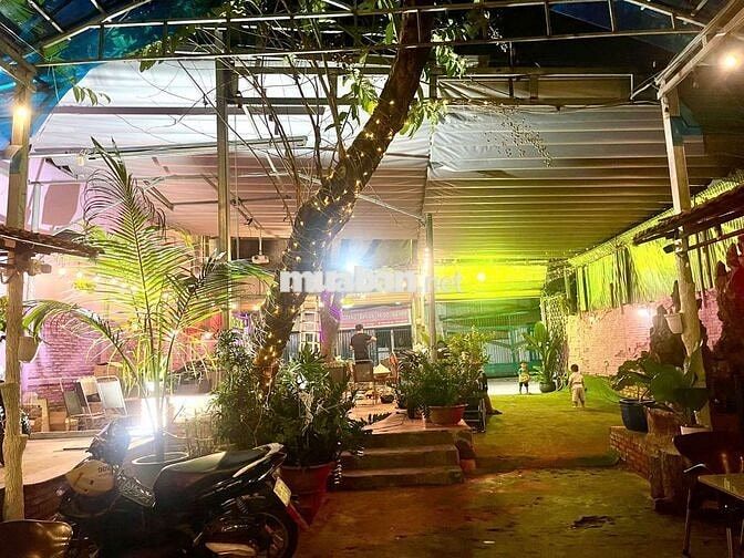 Cho thuê mặt bằng kinh Doanh hơn 200m2 Sẳn vật dụng chỉ cần vào kdoanh