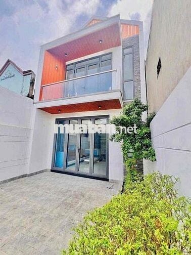 Nhà Lầu SHR Thổ Cư Cách Chợ 26 ( 300m )