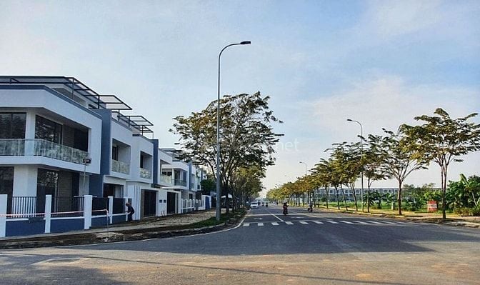 Cần bán đất trung tâm Quận 9 đường Nguyễn Duy Trinh 60m - Sát Vinhome 