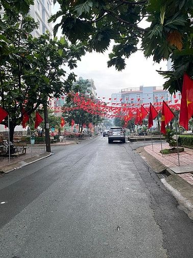 Cần bán gấp căn hộ được chính chủ ở kỹ,sổ hồng: 68m2, 2PN, 2 ban công