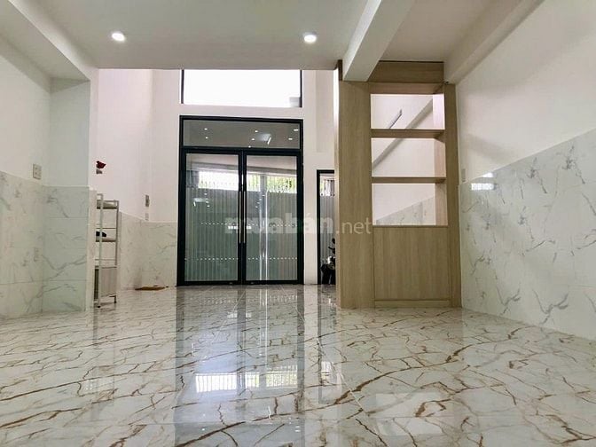 Bán nhà MT số 2010 Võ Văn Kiệt, đông dân cư, KD, VPĐD, nhiều showroom