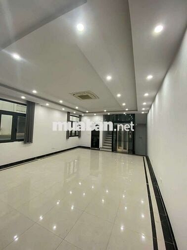 🔥 Cho thuê shophouse 5 tầng 500m² gần biển hồ Vincom – giá cực sốc