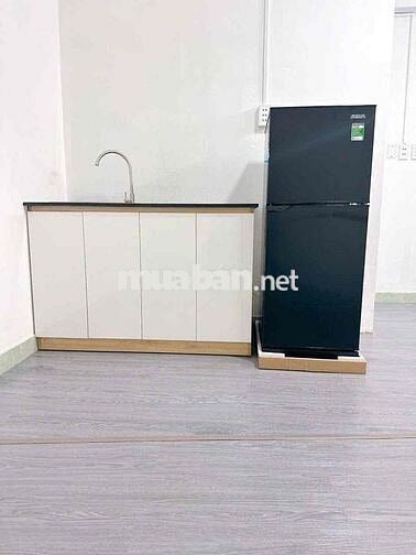 CHO THUÊ PHÒNG TRỌ BÌNH THẠNH 5tr cửa sổ, ban công, máy lạnh, máy giặt
