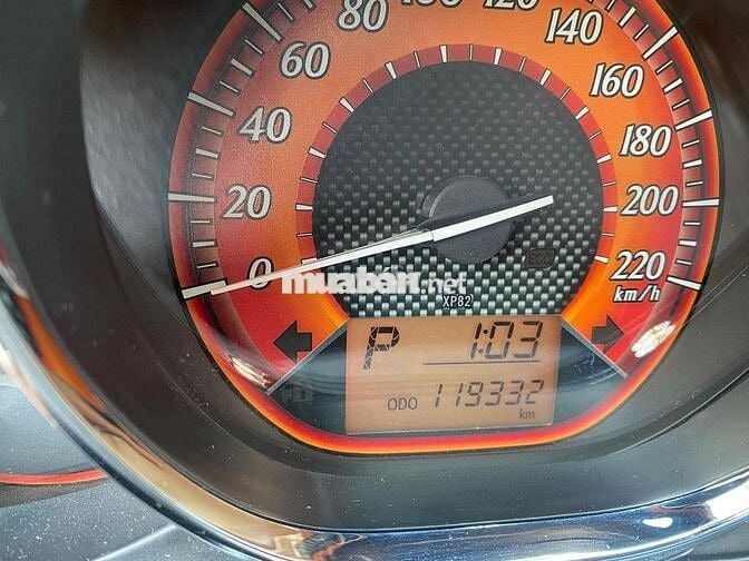 Toyota Yaris 2015 1.3E - 110000 km