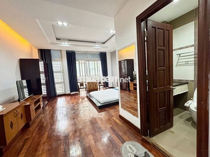 STUDIO TÁCH BẾP–BAN CÔNG–FULL NỘI THẤT–THANG MÁY– 40M² – NGAY SÂN BAY