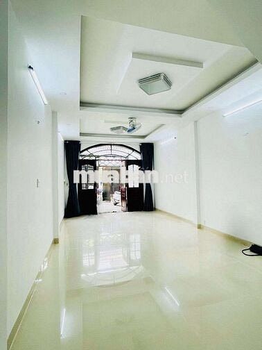 Cho thuê nhà mới mặt tiền Nguyễn Trọng Lội, p4. Dt. 4,5x20m 1 tr 3 lầu