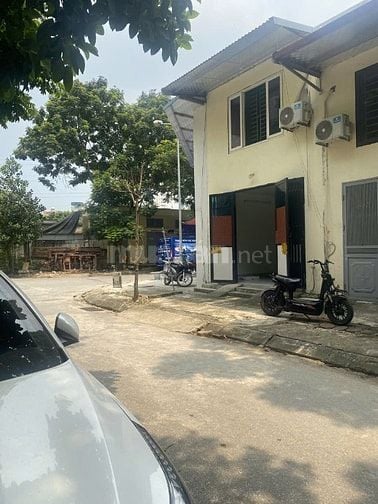 Cho thuê nhà liền kề khu đất dịch vụ Hàng Bè, Mậu Lượng nhà 2 tầng
