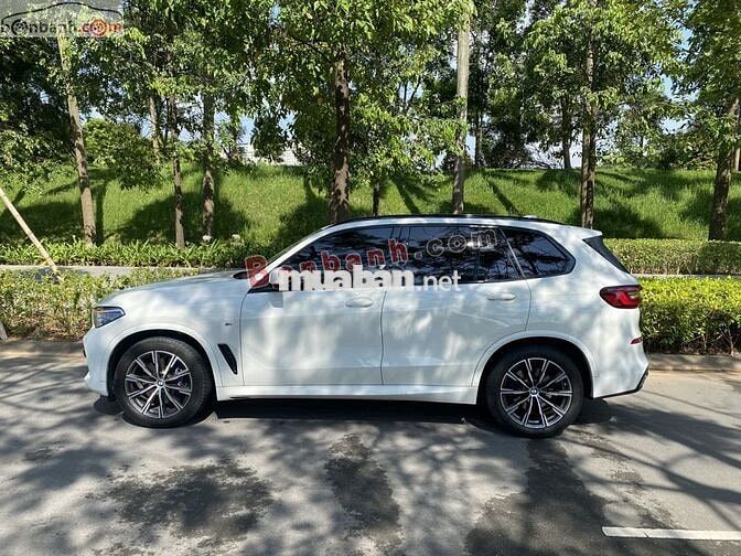 Xe BMW X5 xDrive40i M Sport 2022 - 2 Tỷ 899 Triệu