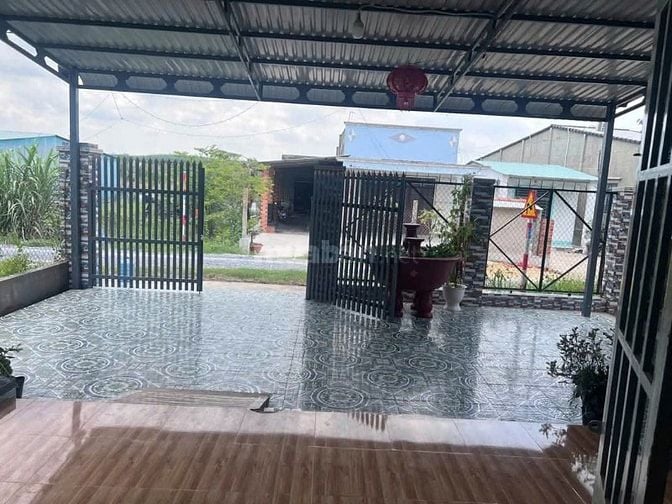 CHỦ NGỢP GỬI BÁN NHÀ PHƯỚC THẠNH 325m2, SHr, GIÁ 950 triệu