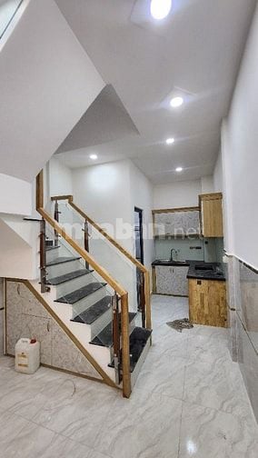 Nhà mới xây Tỉnh Lộ 10 sát chợ Bà Hom, cách Nhi Đồng TP 12'