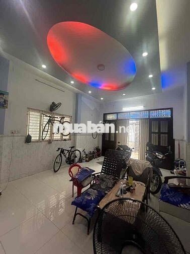 Nhà Quá Rộng , 92m2 , giáp Võ Văn Kiệt , 4 tầng , Hoàn Công , hơn 6ty