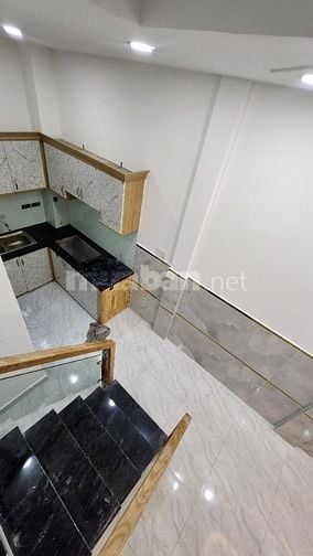 Nhà mới xây Tỉnh Lộ 10 sát chợ Bà Hom, cách Nhi Đồng TP 12'