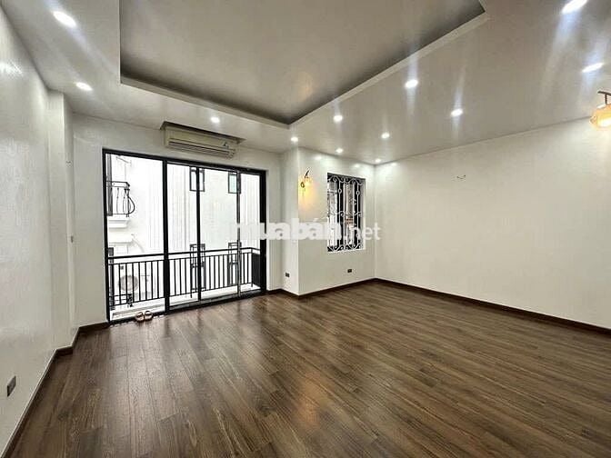 Anh Trung đang bán nhà 50m,5t tại Phùng Hưng,HĐ,t/máy, ô tô đỗ chỉ 10t