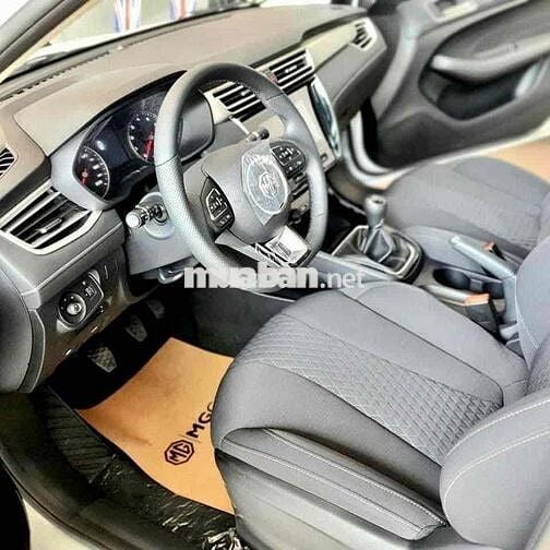 MG5 số sàn chỉ từ 80tr lấy xe