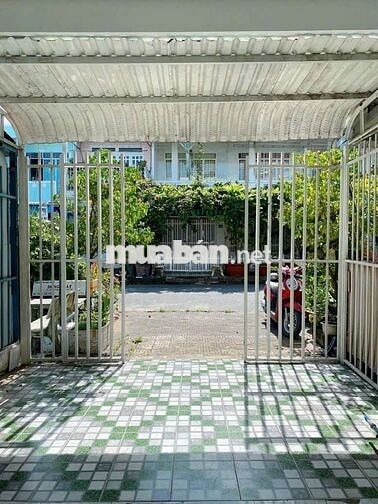 Chủ Gửi:🥰
NHÀ ĐẸP GIÁ RẺ NHẤT KHU 586
TRỆT 1 LẦU RỘNG  2 Tỷ 600