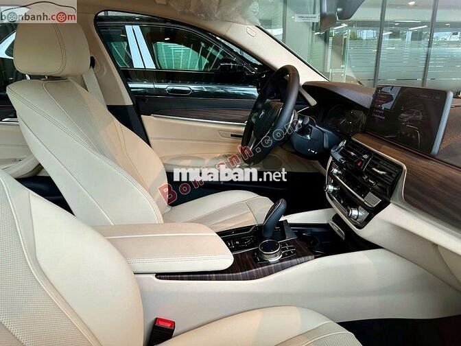 BMW 5 Series 520i 2023 - 1 Tỷ 829 Triệu