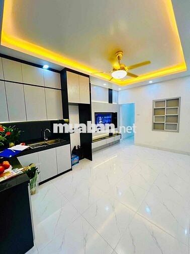 PHAN ĐÌNH GIÓT NHÀ TT TẦNG 1 - Ô TÔ QUA - 30M RA PHỐ - FULL NỘI THẤT