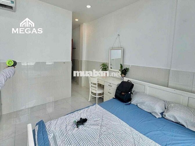 CĂN HỘ Q3_CỬA SỔ LỚN_RỘNG RÃI_THOÁNG MÁT_SẠCH SẼ_THANG MÁY_HẺM Ô TÔ