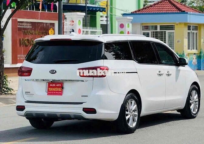 Kia Sedona 2018 From mới 2019 bản full dầu cao câp