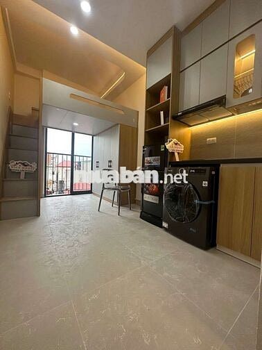 Cho thuê CCMN 25m2 Gác xép full đồ. Ban công thoáng tại Phạm Văn Đồng