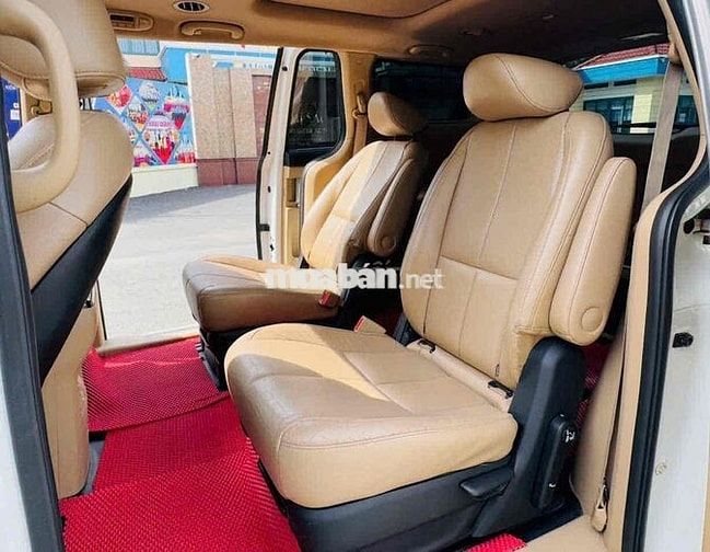 Kia Sedona 2018 From mới 2019 bản full dầu cao câp