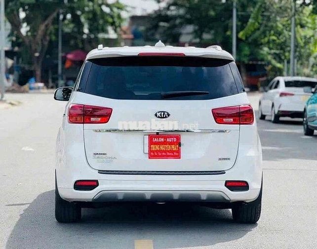 Kia Sedona 2018 From mới 2019 bản full dầu cao câp