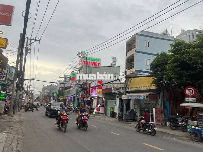 Cần bán nhà đẹp Thống Nhất, Khu các thương hiệu lớn. 7x18