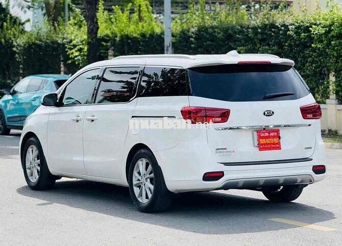 Kia Sedona 2018 From mới 2019 bản full dầu cao câp