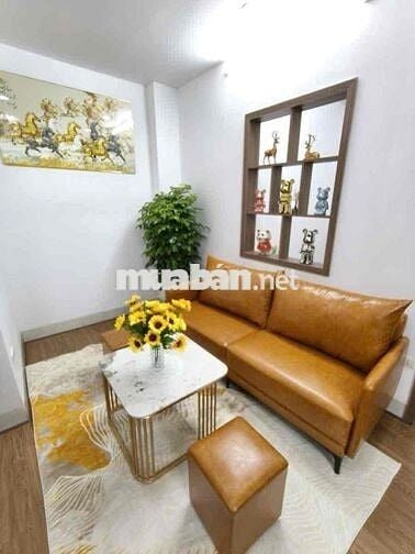 Bán căn hộ 55 m2 chỉ 1,9 tỷ gồm 2 ngủ đẹp , p khách rộng phố Khương Đì
