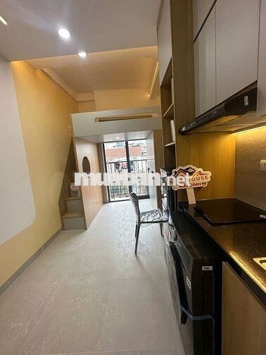 Cho thuê CCMN 25m2 Gác xép full đồ. Ban công thoáng tại Phạm Văn Đồng