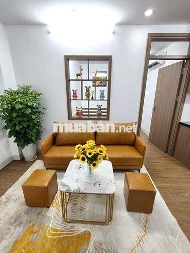 Bán căn hộ 55 m2 chỉ 1,9 tỷ gồm 2 ngủ đẹp , p khách rộng phố Khương Đì