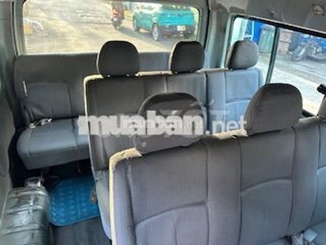Toyota Hiace 2010 Commuter 2.5 - 187379 km