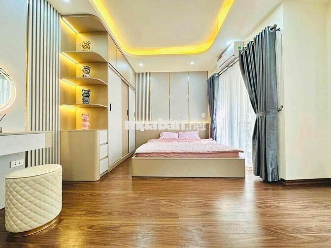 Cực Phẩm ! Nhà Phố Thái Thịnh Ngõ To Thoáng 20m Ra Phố- full Nội Thất