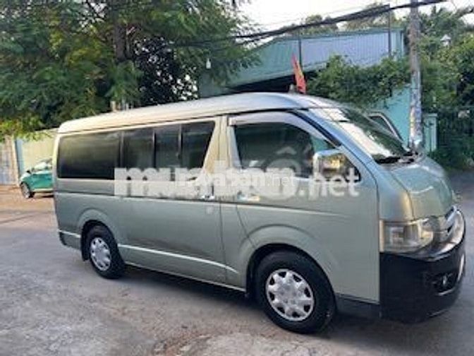 Toyota Hiace 2010 Commuter 2.5 - 187379 km