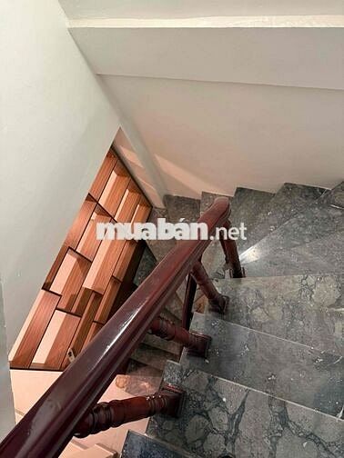 kén khách gia đình 5-6 ng. giữ gìn ý thức và sạch sẽ
