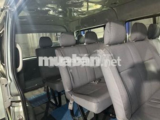 Toyota Hiace 2010 Commuter 2.5 - 187379 km