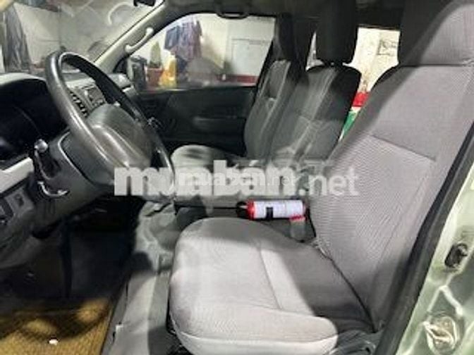 Toyota Hiace 2010 Commuter 2.5 - 187379 km