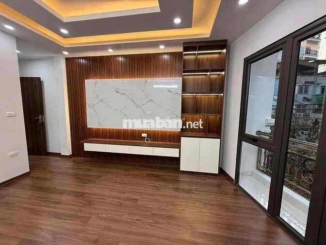 Nhà xây mới - Phố Nguyễn Chính - Oto tránh - Thang máy - Kinh doanh