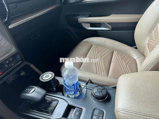 Ford Everest Titanium 4x4 2022, bảo hành Ford 2027