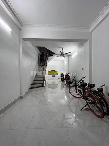 Bán nhà phố Nguyễn Đức Cảnh, Hoàng Mai 44m, 4 tầng. Giá: 8.5 tỷ