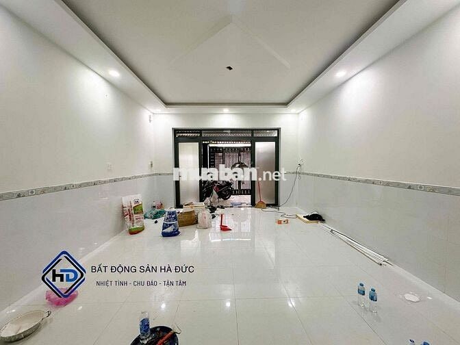 Căn hộ 40m full nội thất ban công thoáng mát gần UBND Quận 12