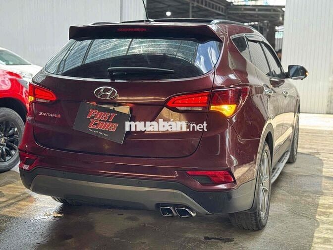 Hyundai Santa Fe 2018 2.4L 4WD - 84000 km