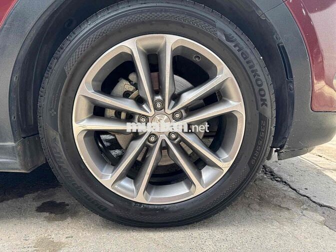 Hyundai Santa Fe 2018 2.4L 4WD - 84000 km