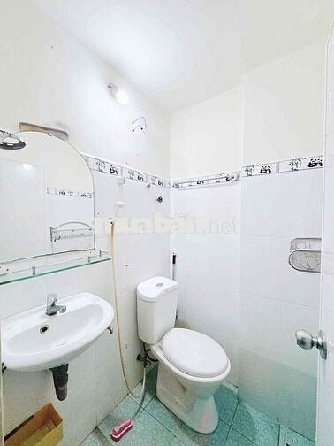 NHÀ BÁN HẺM RỘNG ĐƯỜNG TÔN ĐẢN (P.15 QUẬN 4) | 5.35 TỶ TL. 6PN, 5WC.