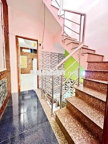 NHÀ BÁN HẺM RỘNG ĐƯỜNG TÔN ĐẢN (P.15 QUẬN 4) | 5.35 TỶ TL. 6PN, 5WC.