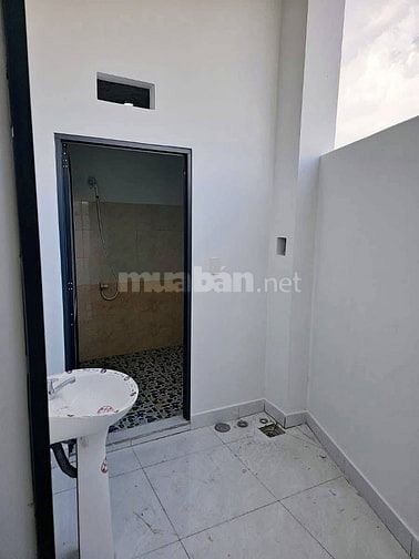 Định cư bán gấp căn nhà Đ.Lê Minh Nhựt, củ chi 150m2 SHR. Giá 950Tr