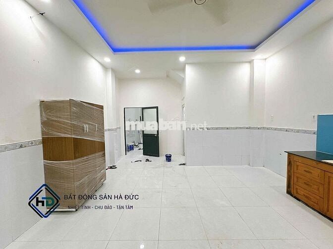 Căn hộ 40m full nội thất ban công thoáng mát gần UBND Quận 12