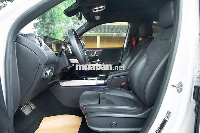 Mercedes GLB35 4Matic model 2022 7 chỗ nhập khẩu