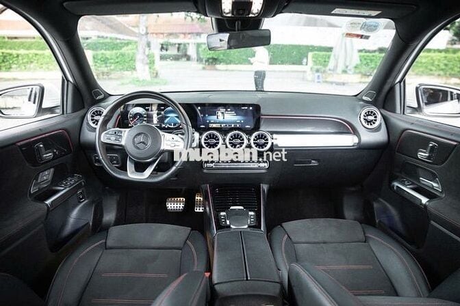 Mercedes GLB35 4Matic model 2022 7 chỗ nhập khẩu